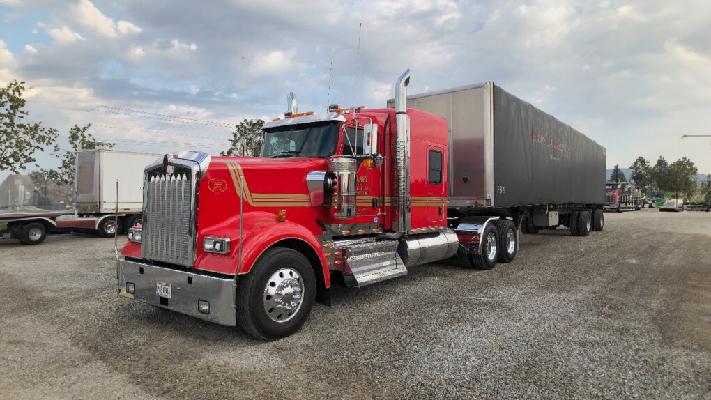 Flatbed and specialized transport at Clary Trucking